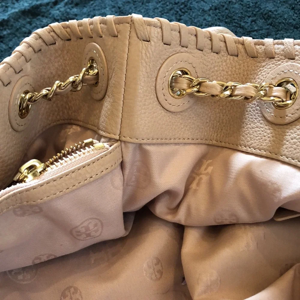 Tory Burch stamped logo, pebbled leather creamy pink braided top & chain handbag